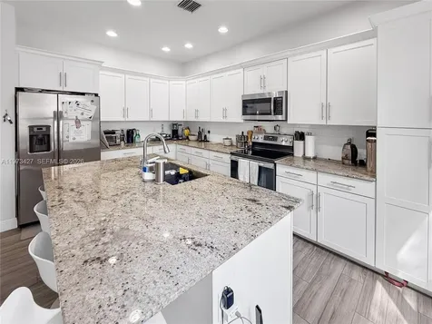135 NW 209th Trail Pembroke Pines FL 33029