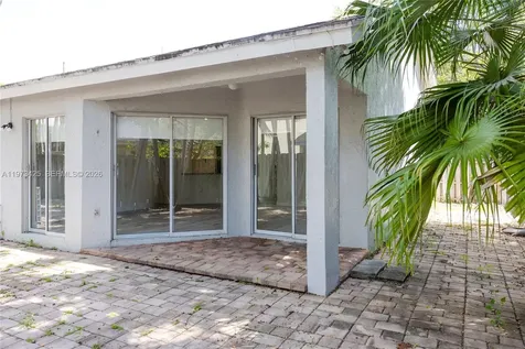 10121 NW 51st Lane Doral FL 33178