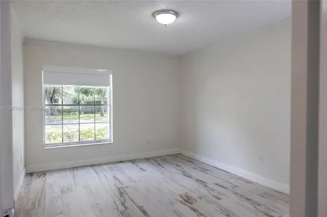 10121 NW 51st Lane Doral FL 33178