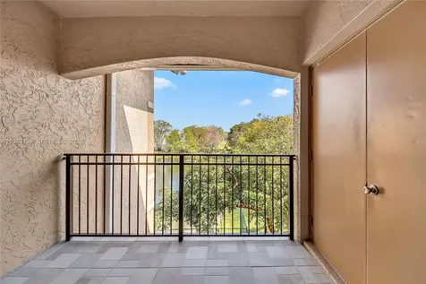 151 SW 117th Avenue Pembroke Pines FL 33025