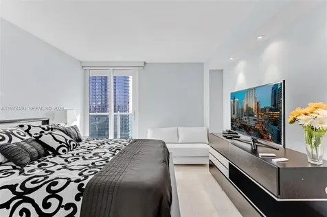 100 Bayview Drive Sunny Isles Beach FL 33160