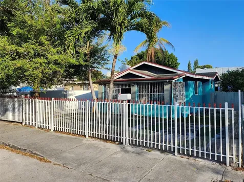 227 NW 33rd Street Miami FL 33127