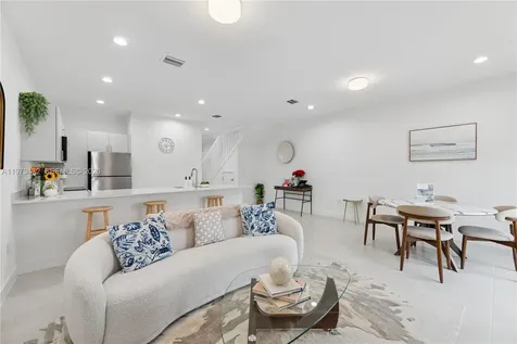 1305 NW 27 Avenue Pompano Beach FL 33069