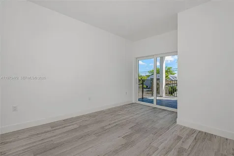 1305 NW 27 Avenue Pompano Beach FL 33069