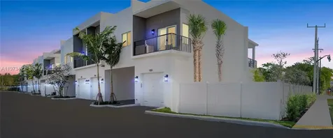 1305 NW 27 Avenue Pompano Beach FL 33069