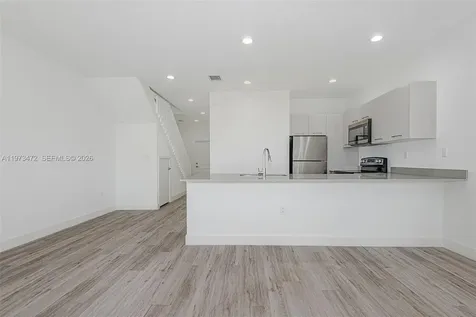 1305 NW 27 Avenue Pompano Beach FL 33069