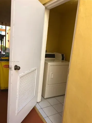 8883 Fontainebleau Boulevard Miami FL 33172