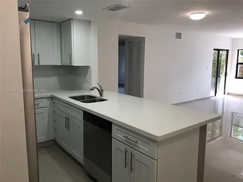 8883 Fontainebleau Boulevard Miami FL 33172