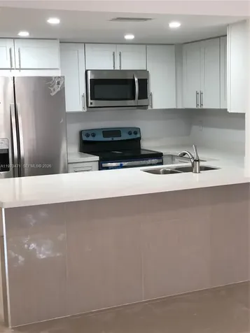 8883 Fontainebleau Boulevard Miami FL 33172