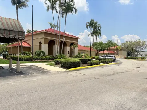 18304 NW 68th Avenue Hialeah FL 33015