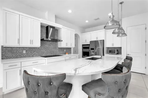1052 SW 113th Way Pembroke Pines FL 33025