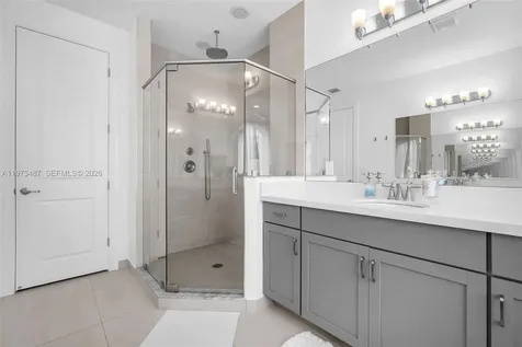 1052 SW 113th Way Pembroke Pines FL 33025