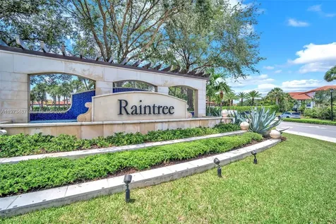 1052 SW 113th Way Pembroke Pines FL 33025
