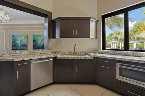 1052 SW 113th Way Pembroke Pines FL 33025