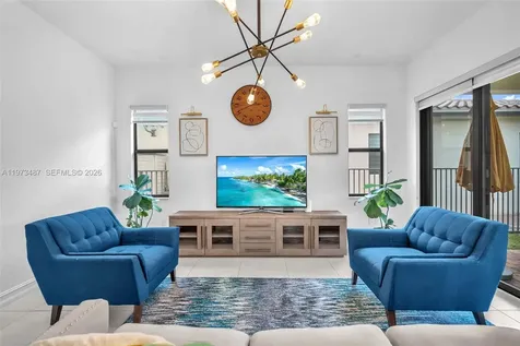 1052 SW 113th Way Pembroke Pines FL 33025