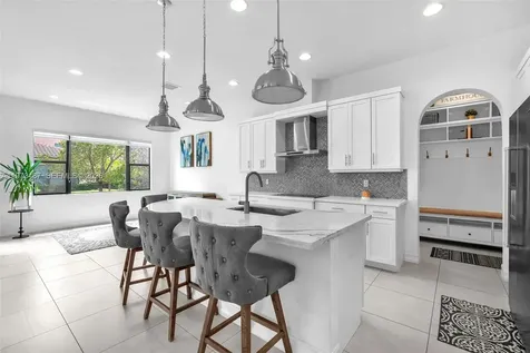 1052 SW 113th Way Pembroke Pines FL 33025