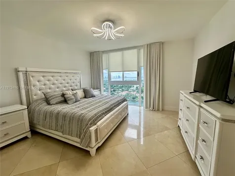 4775 Collins Avenue Miami Beach FL 33140