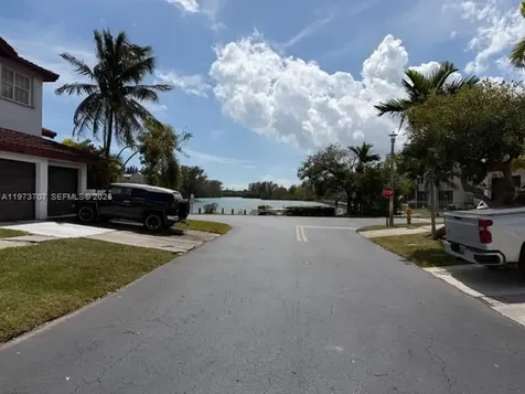 20965 SW 84th Avenue Cutler Bay FL 33189