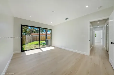 6260 Plantation Road Plantation FL 33317