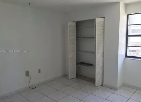 6725 Harding Avenue Miami Beach FL 33141