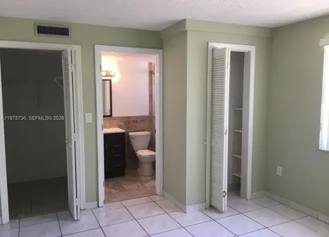 6725 Harding Avenue Miami Beach FL 33141