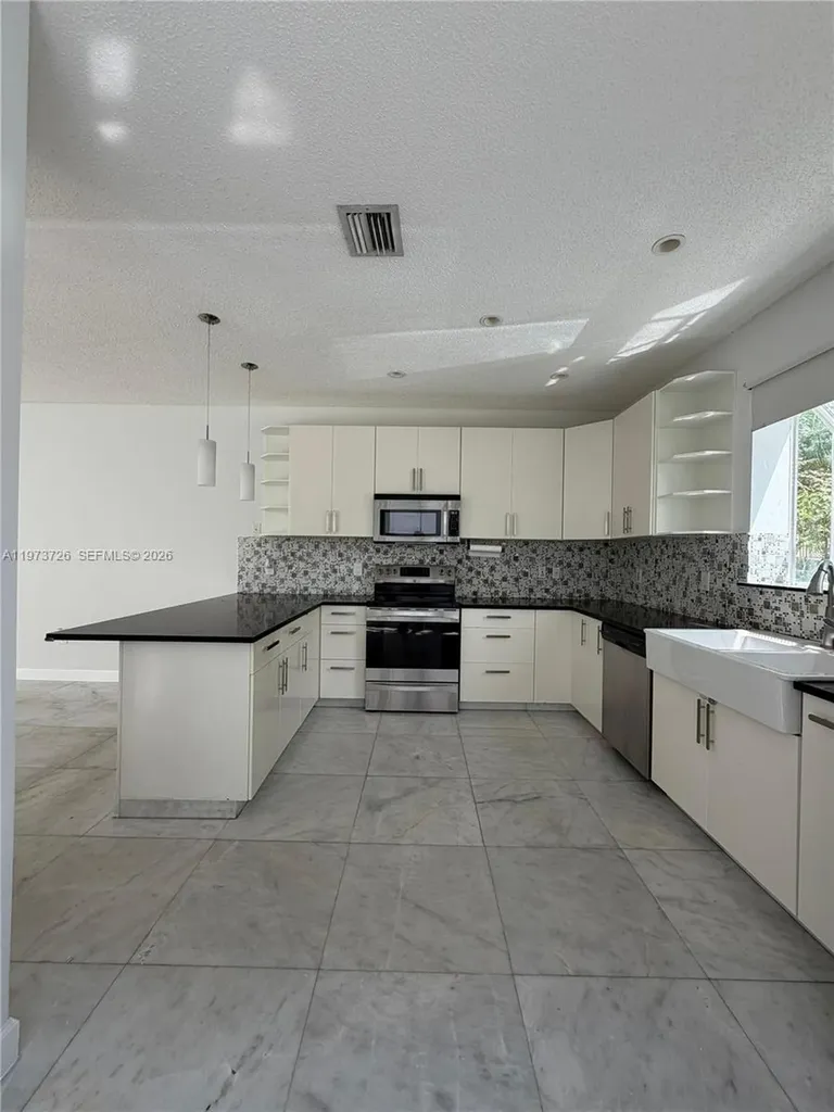 1534 Weeping Willow Way Hollywood FL 33019