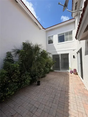 1534 Weeping Willow Way Hollywood FL 33019
