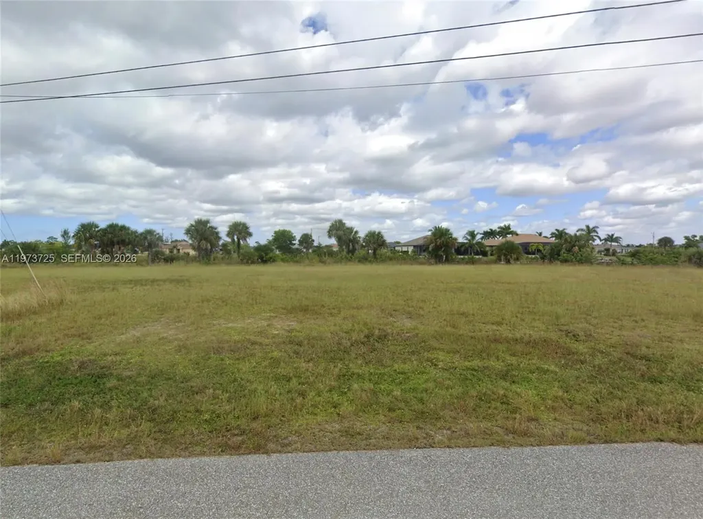 3779 NE 14th Place Cape Coral FL 33909