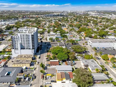 1613 NW 16th Street Miami FL 33125