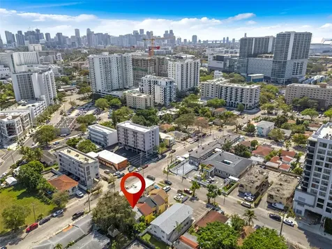 1613 NW 16th Street Miami FL 33125