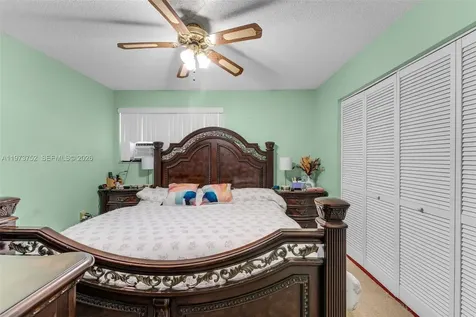 1613 NW 16th Street Miami FL 33125
