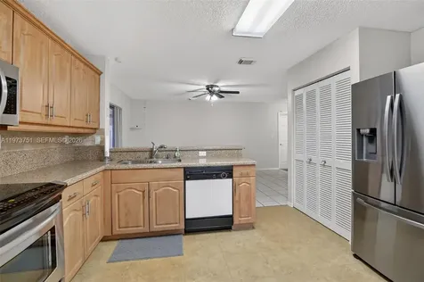 12665 NW 11th Court Sunrise FL 33323
