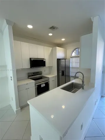 703 NE 195th Street Miami FL 33179