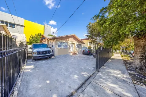 1143 NW 6th Street Miami FL 33136