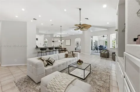 158 Dockside Circle Weston FL 33327