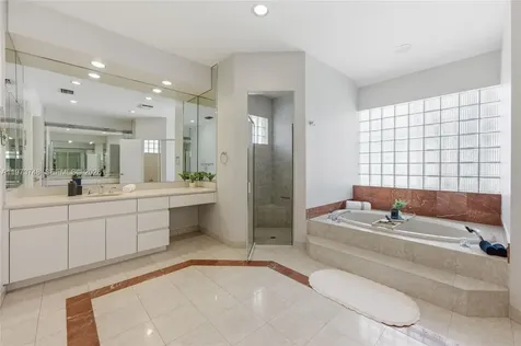 158 Dockside Circle Weston FL 33327