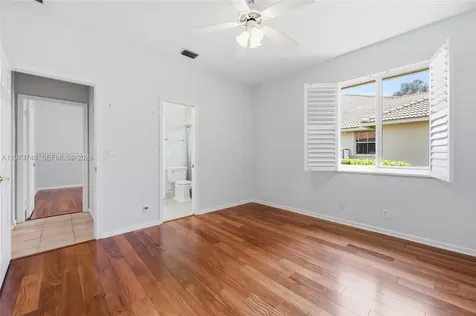 158 Dockside Circle Weston FL 33327