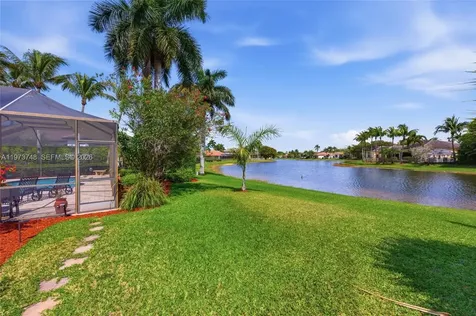 158 Dockside Circle Weston FL 33327