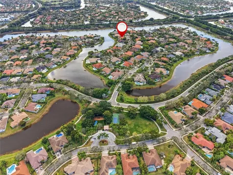 158 Dockside Circle Weston FL 33327