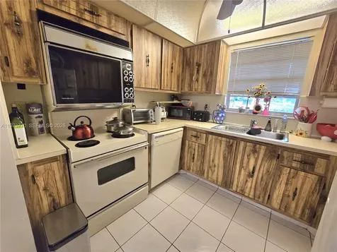 5162 Lakefront Boulevard Delray Beach FL 33484
