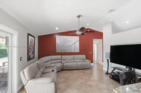 6520 Olde Moat Way Davie FL 33331