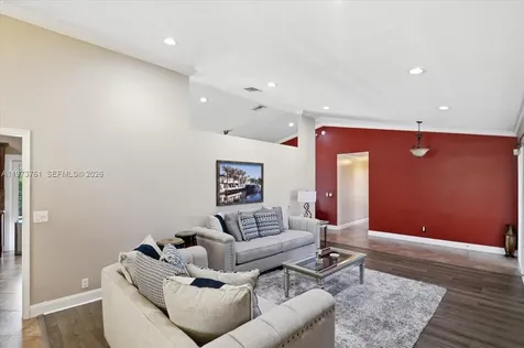 6520 Olde Moat Way Davie FL 33331