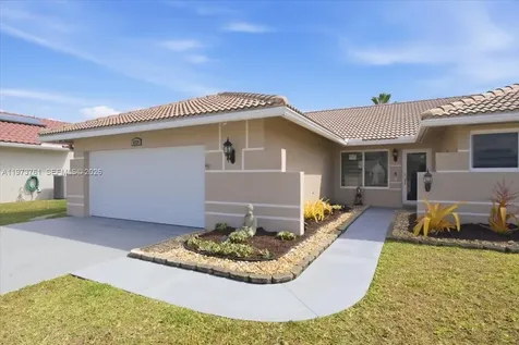 6520 Olde Moat Way Davie FL 33331