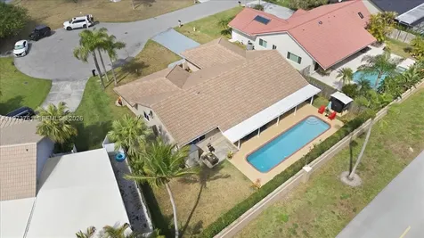 6520 Olde Moat Way Davie FL 33331