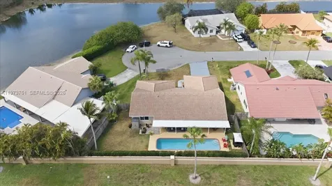 6520 Olde Moat Way Davie FL 33331