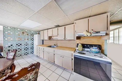 3532 NW 4th Terrace Miami FL 33125