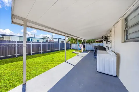 3532 NW 4th Terrace Miami FL 33125