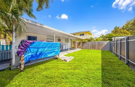 3532 NW 4th Terrace Miami FL 33125