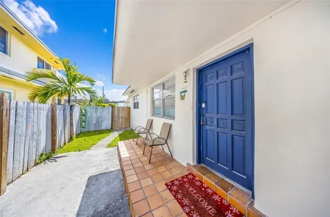 3532 NW 4th Terrace Miami FL 33125