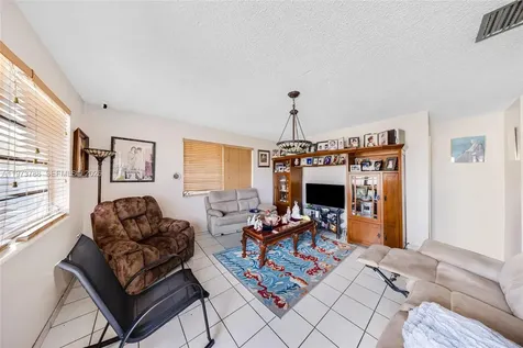 3532 NW 4th Terrace Miami FL 33125